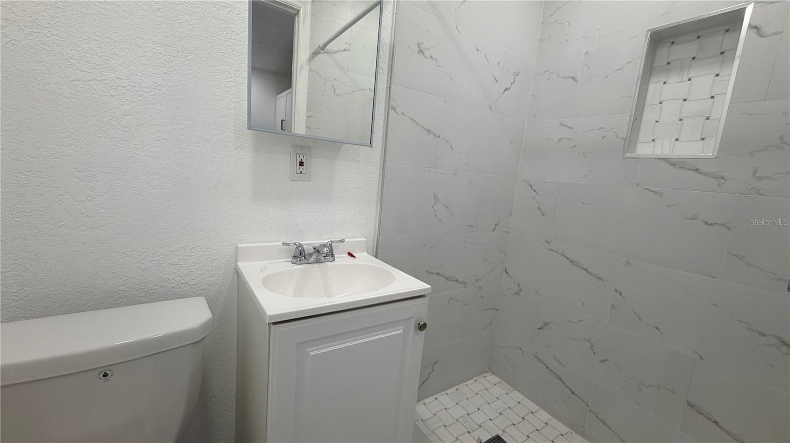 707 INNERGARY PL, VALRICO, FL — photo 32