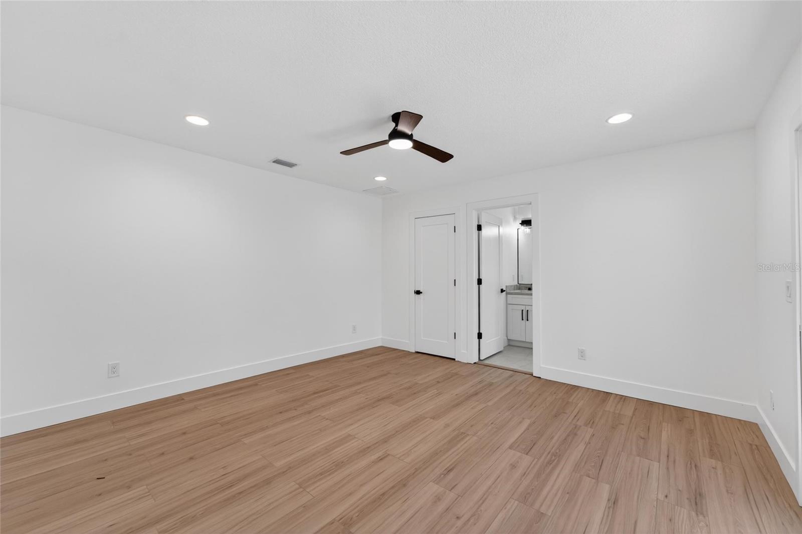 4810 DEL RIO WAY S, GULFPORT, FL — photo 33