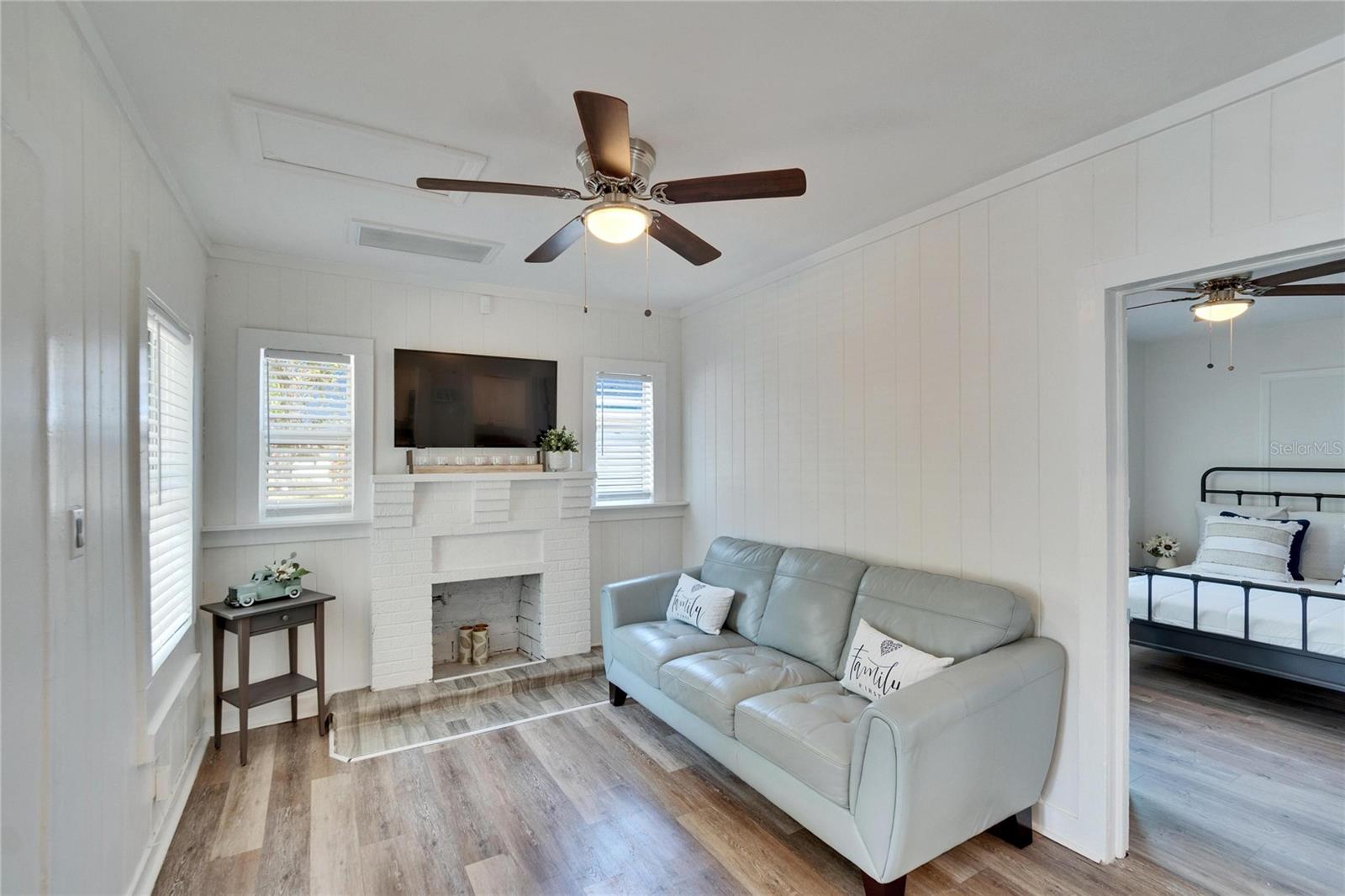1138 HOWARD ST, CLEARWATER, FL — photo 4