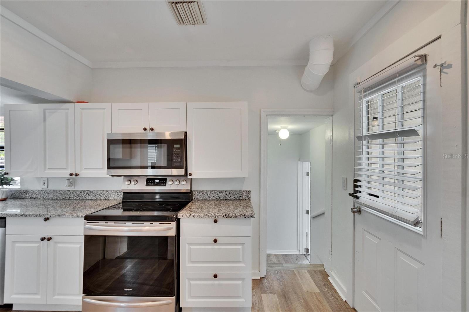 1138 HOWARD ST, CLEARWATER, FL — photo 12