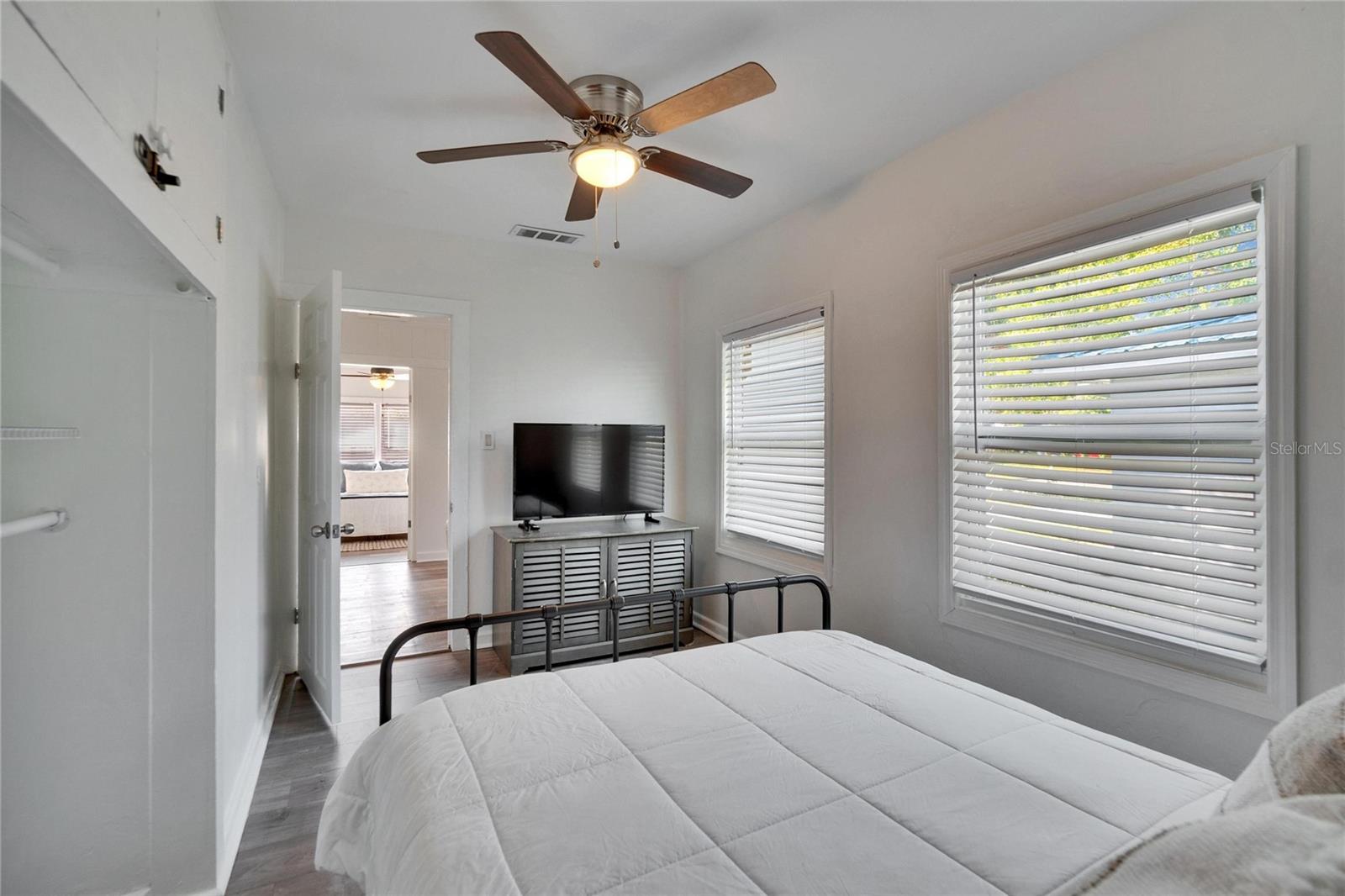1138 HOWARD ST, CLEARWATER, FL — photo 17