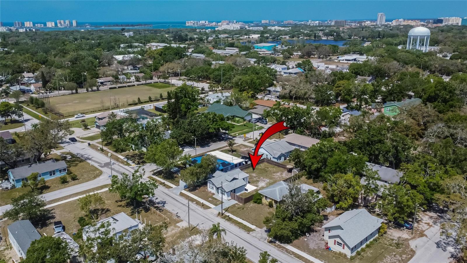 1138 HOWARD ST, CLEARWATER, FL — photo 28
