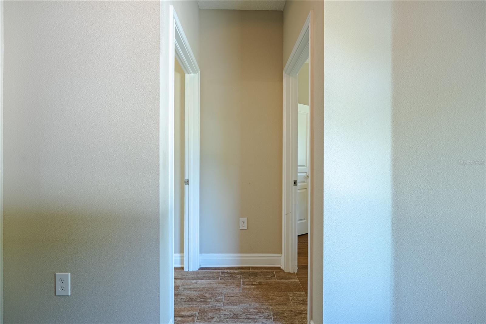 1908 W NASSAU ST, TAMPA, FL — photo 3