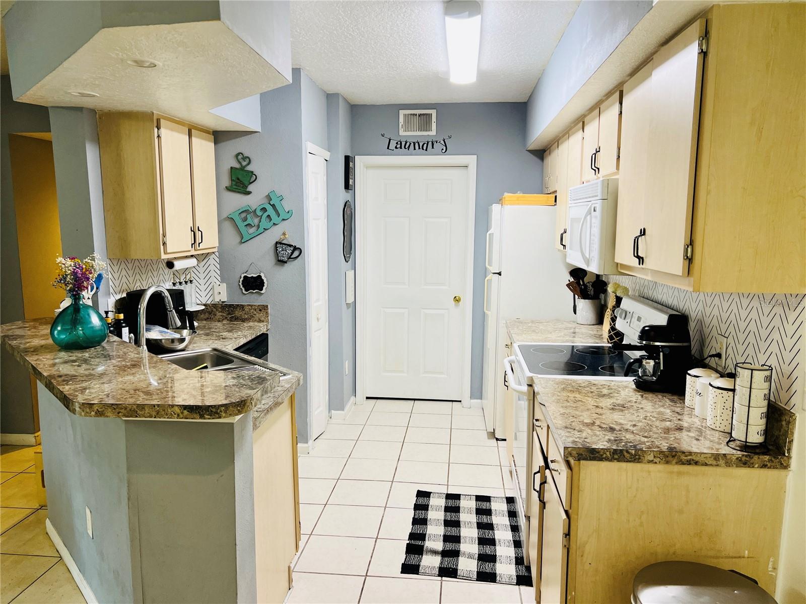 737 CREST PINES DR #612, ORLANDO, FL — photo 3