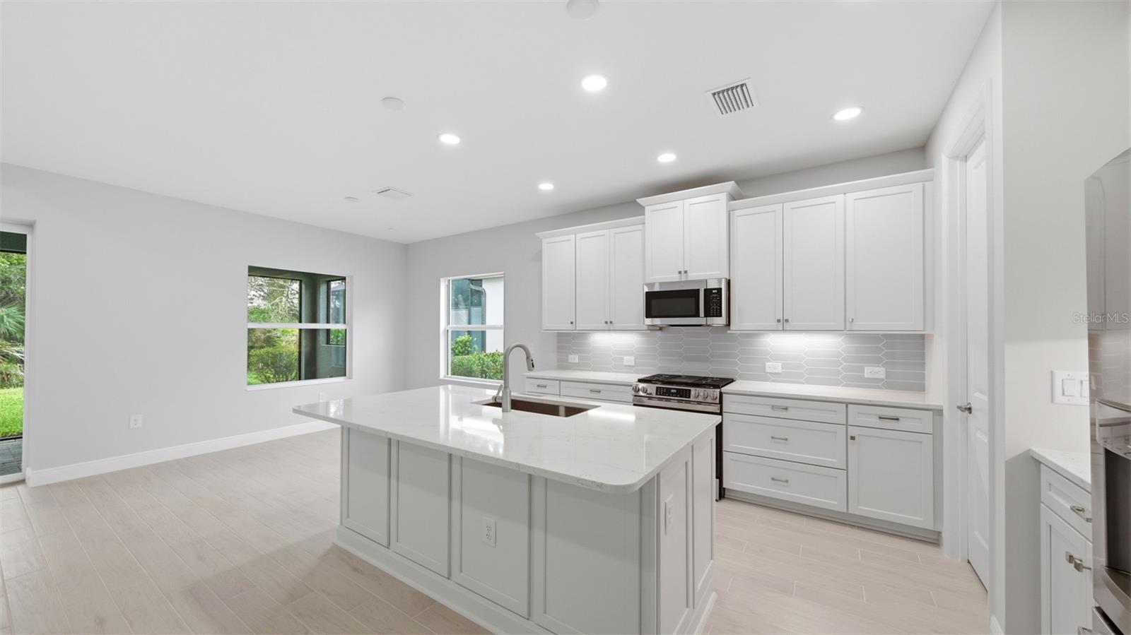 3075 HERITAGE PINES DR, FORT MYERS, FL — photo 34