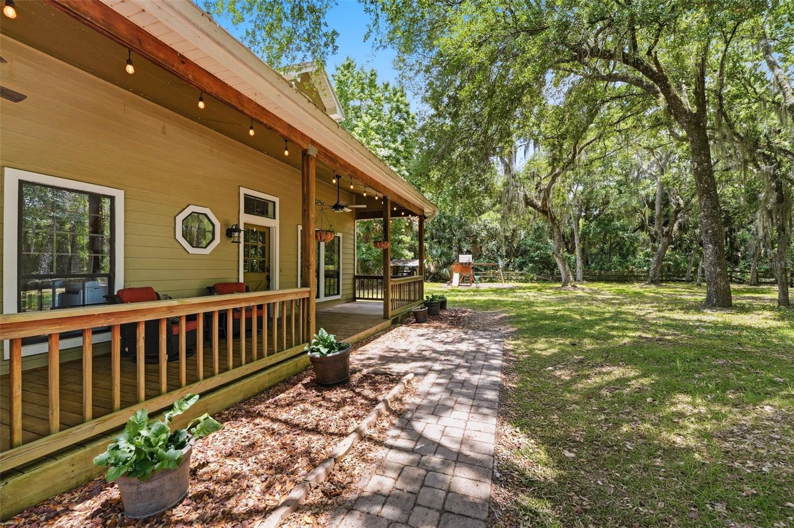381 N JUNGLE RD, GENEVA, FL — photo 6