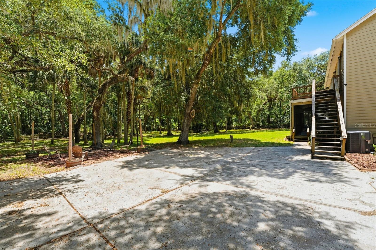 381 N JUNGLE RD, GENEVA, FL — photo 42