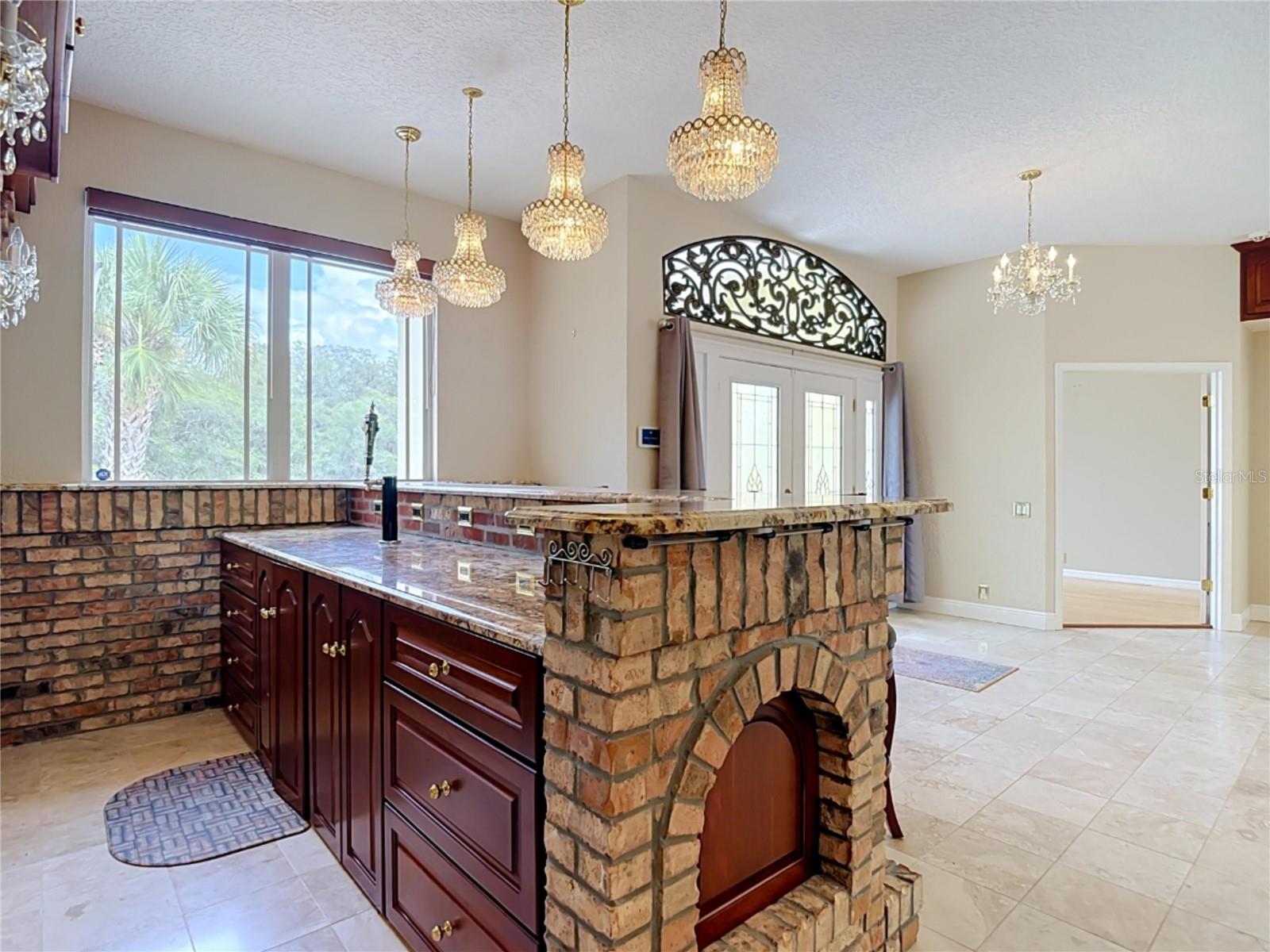 9433 WILDERNESS TRL, WEEKI WACHEE, FL — photo 10