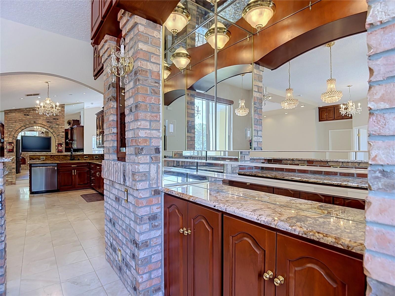 9433 WILDERNESS TRL, WEEKI WACHEE, FL — photo 12