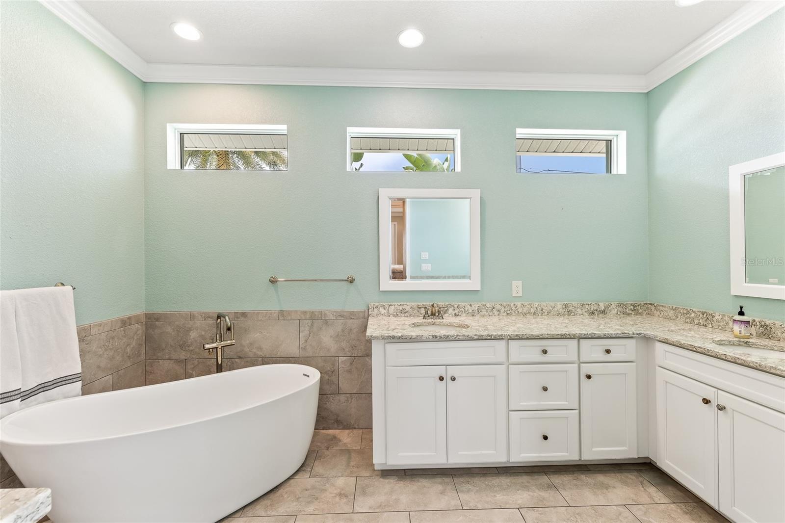2477 SIERRA LN, PUNTA GORDA, FL — photo 12