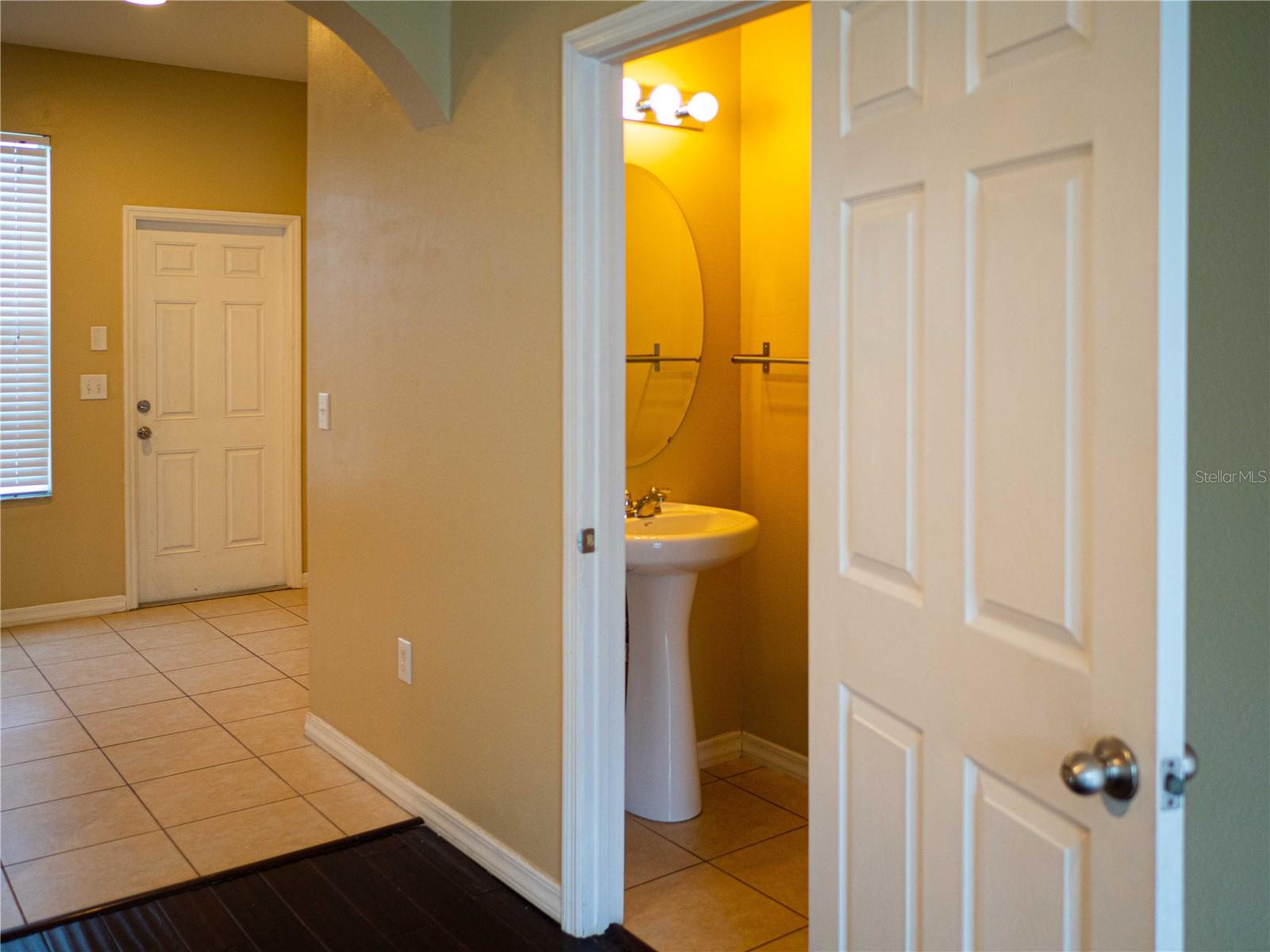 12636 CARLBY CIR, TAMPA, FL — photo 8