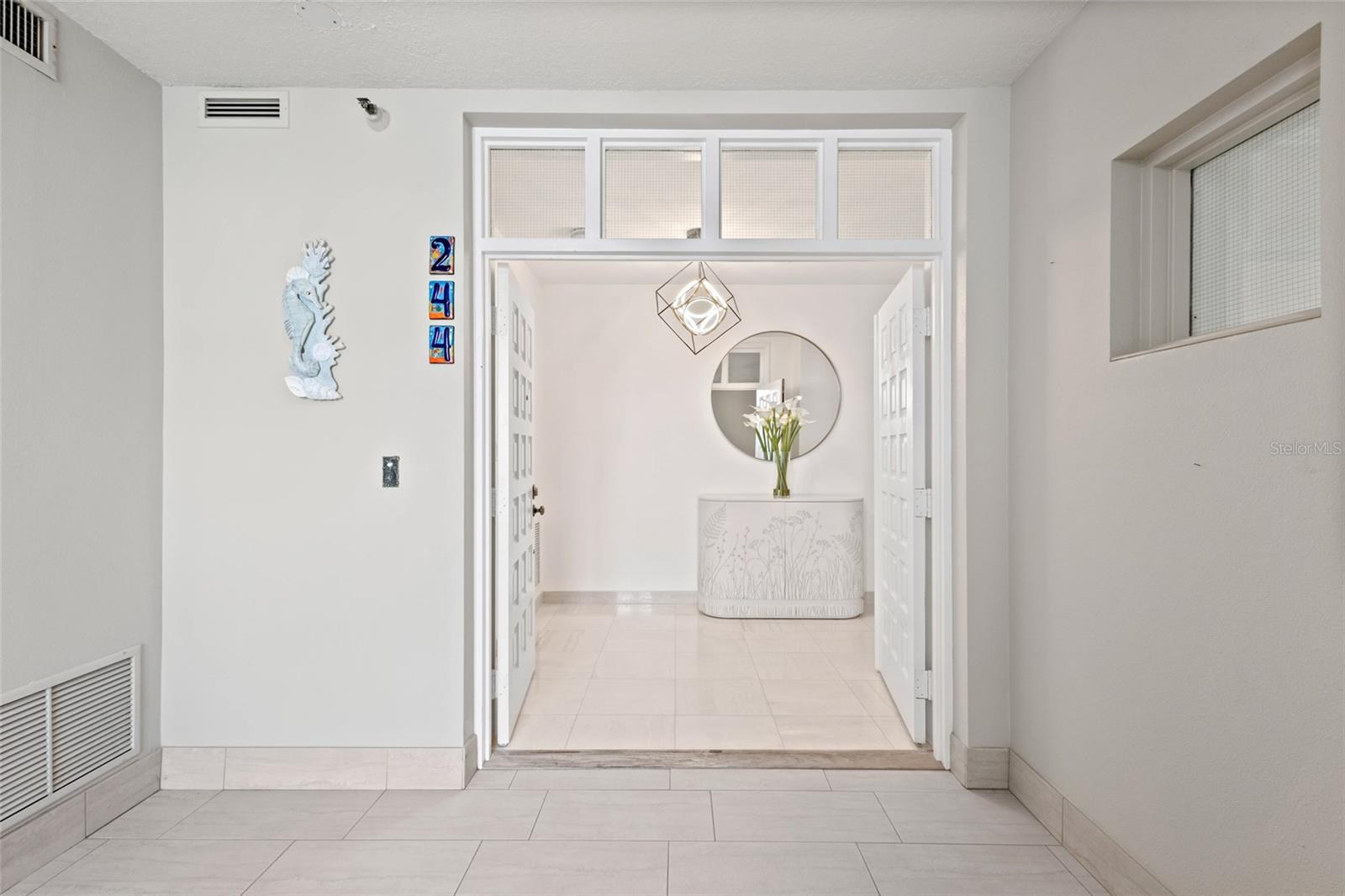 2450 HARBOURSIDE DR #244, LONGBOAT KEY, FL — photo 2