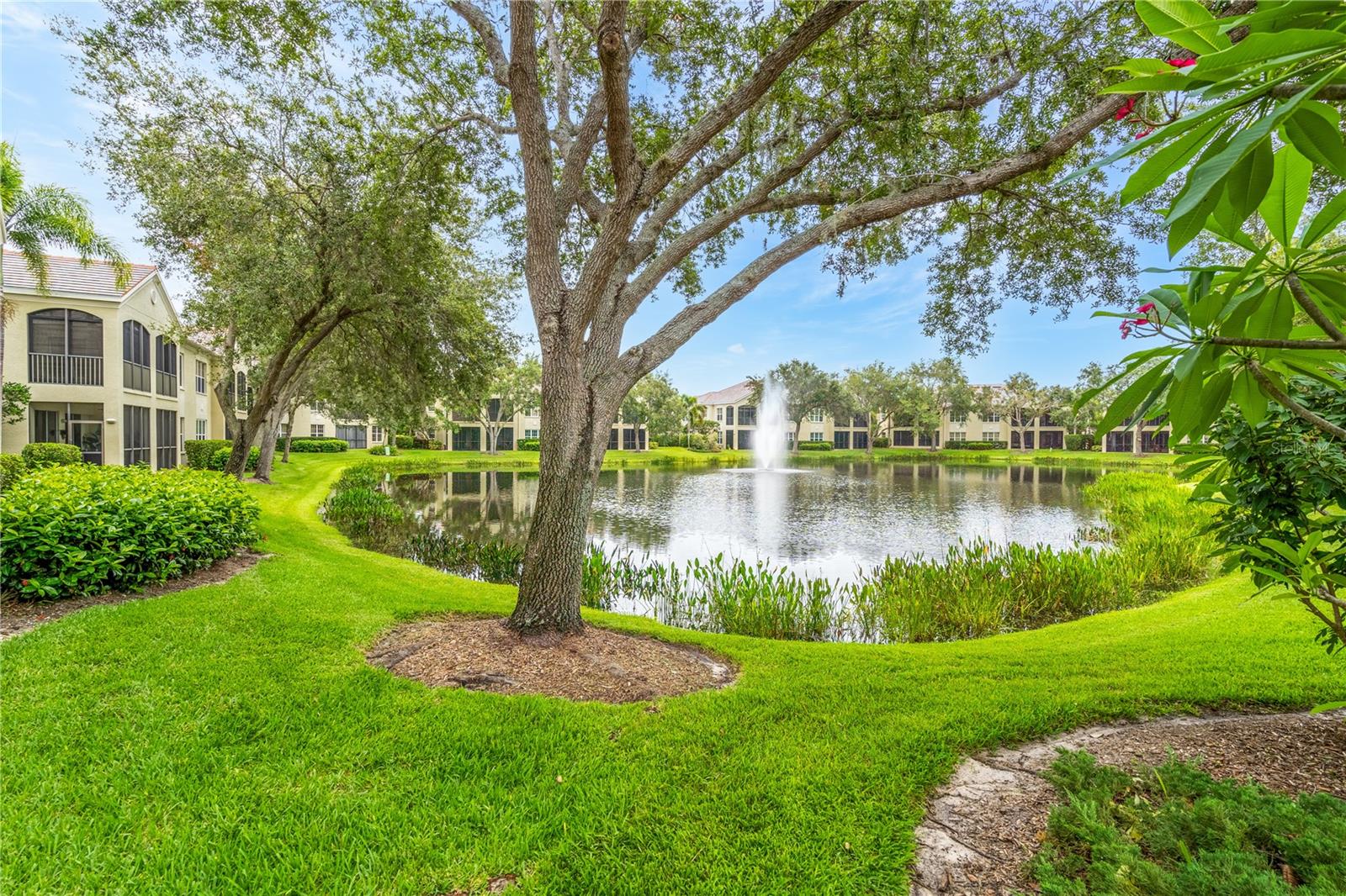 5204 BOUCHARD CIR #102, SARASOTA, FL — photo 32
