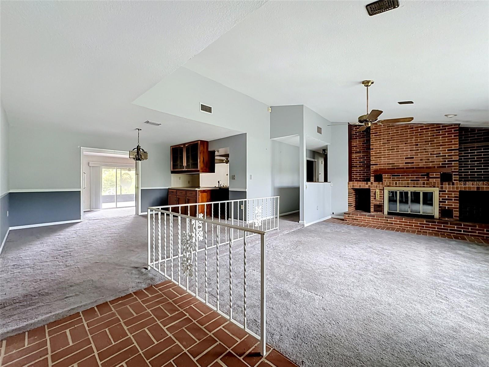 629 ORANGE VALLEY CIR, LAKELAND, FL — photo 3