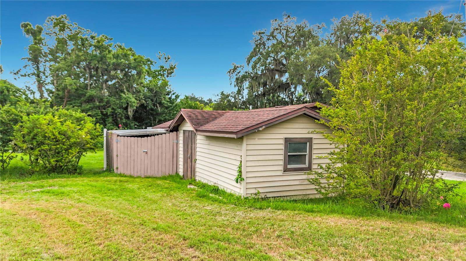 629 ORANGE VALLEY CIR, LAKELAND, FL — photo 32