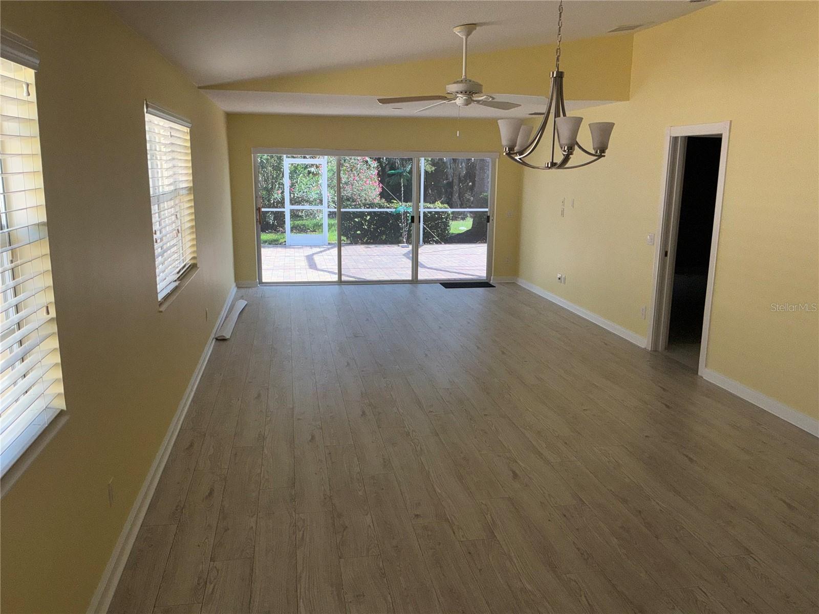 8004 CAMMINARE DR, SARASOTA, FL — photo 9