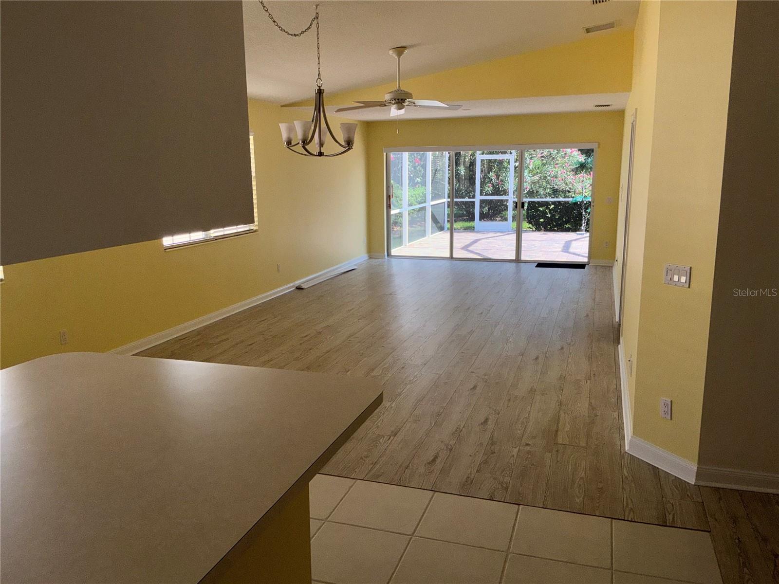 8004 CAMMINARE DR, SARASOTA, FL — photo 11