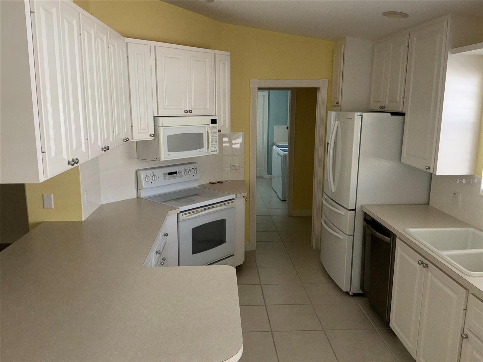 8004 CAMMINARE DR, SARASOTA, FL — photo 14