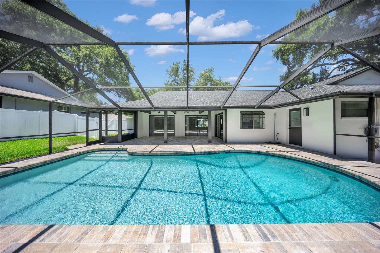 2905 BLUFFS DR, LARGO, FL — photo 33