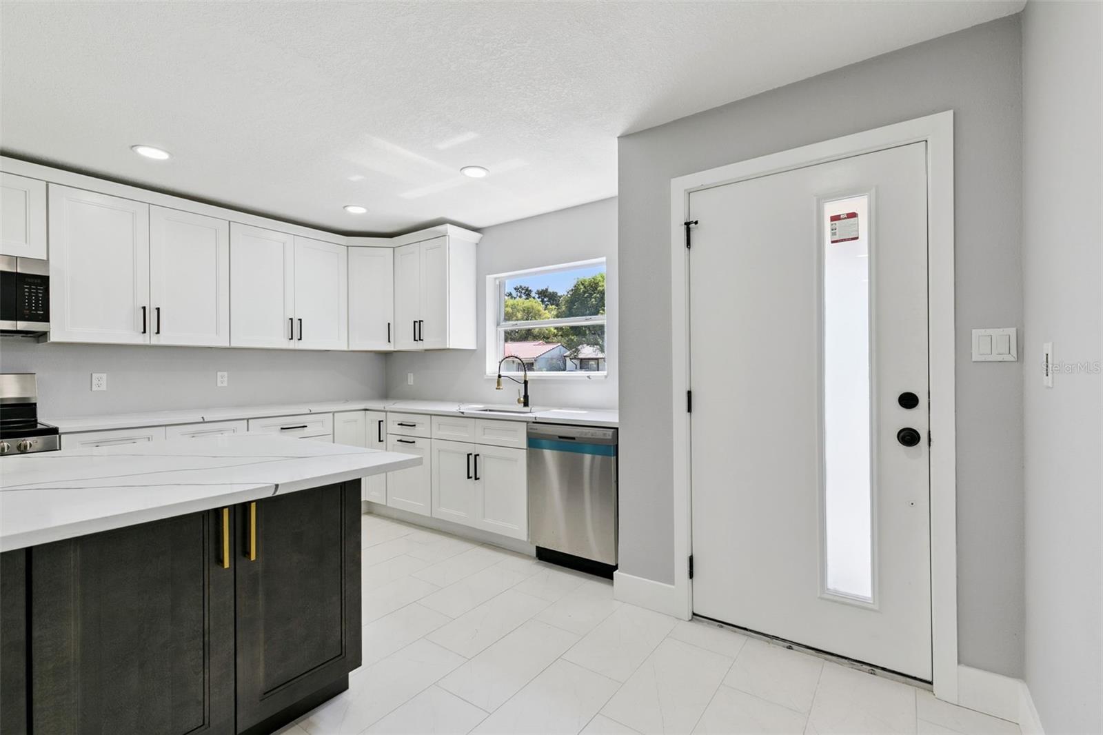 10633 WATERTOWN CT, ORLANDO, FL — photo 9