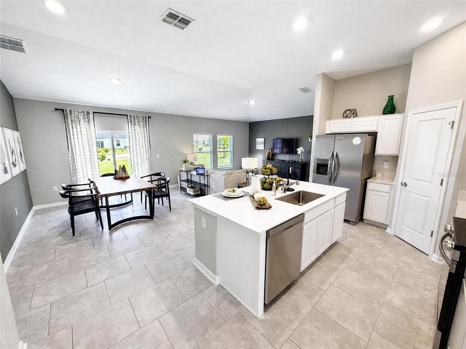 1104 TYLER LOOP, WINTER HAVEN, FL — photo 4