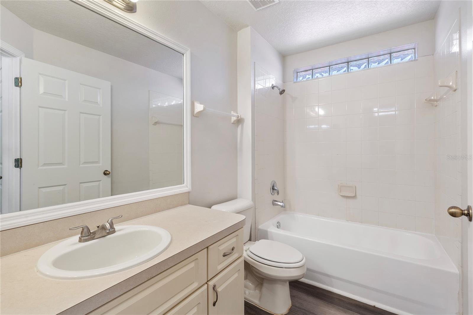 7456 OXFORD GARDEN CIR, APOLLO BEACH, FL — photo 8
