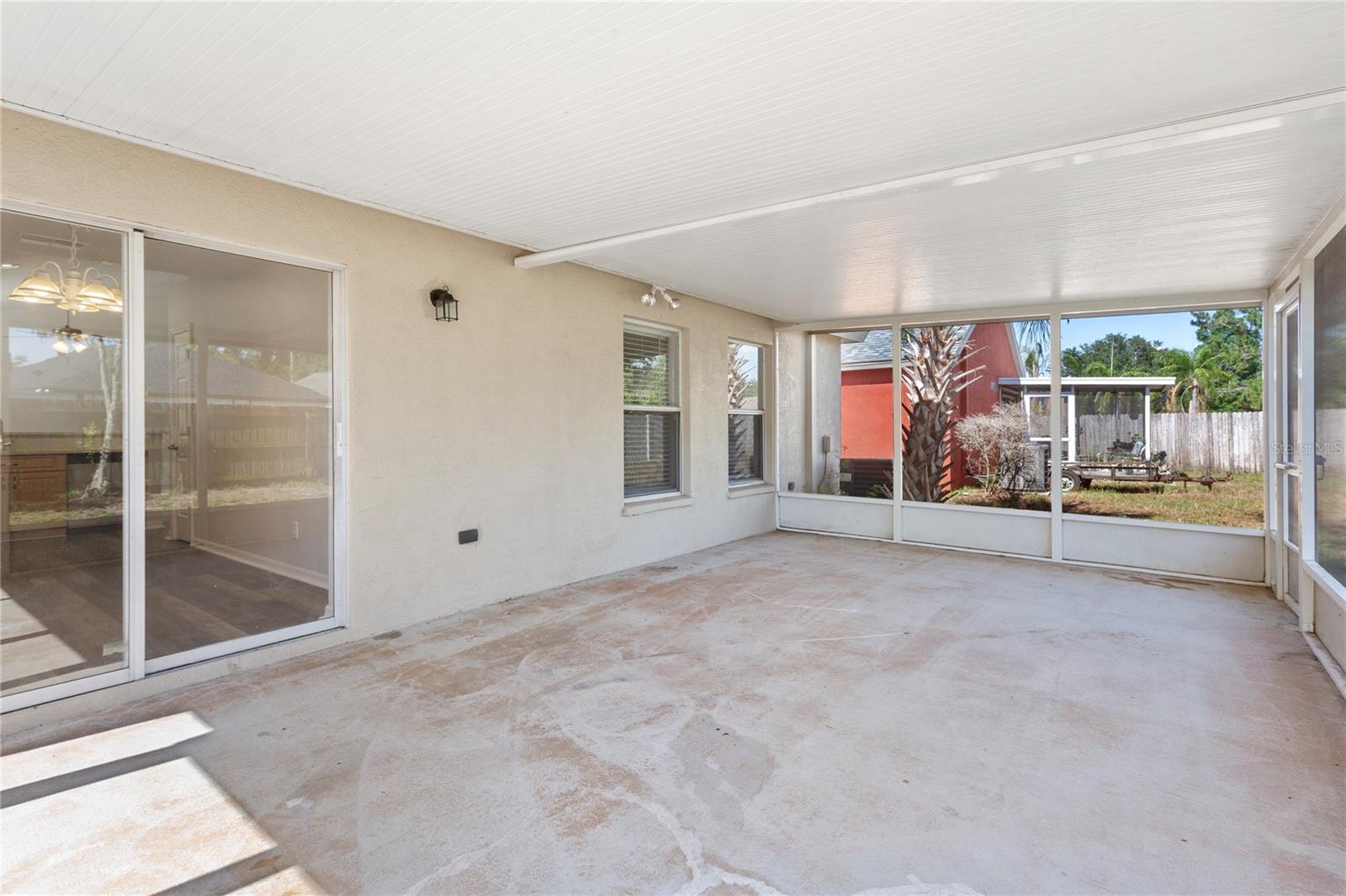 7456 OXFORD GARDEN CIR, APOLLO BEACH, FL — photo 22