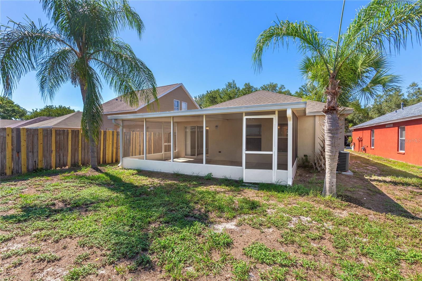 7456 OXFORD GARDEN CIR, APOLLO BEACH, FL — photo 23