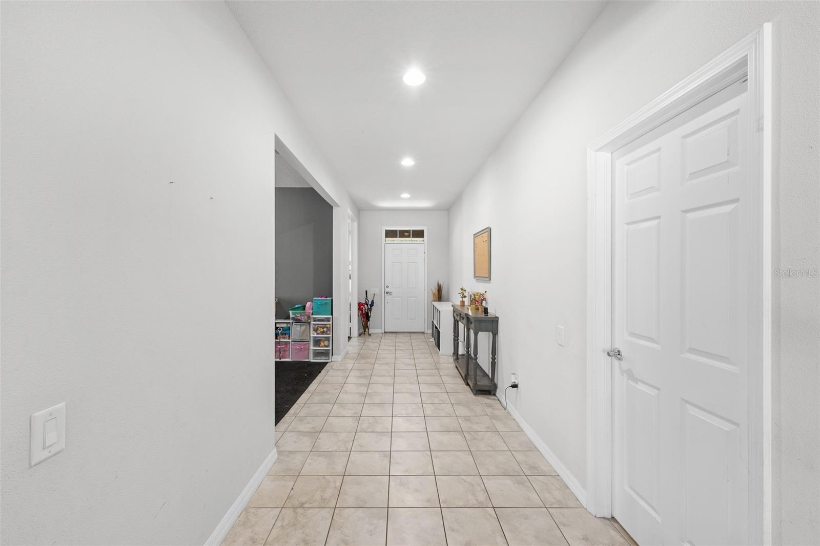 2212 LANDSIDE DR, VALRICO, FL — photo 5