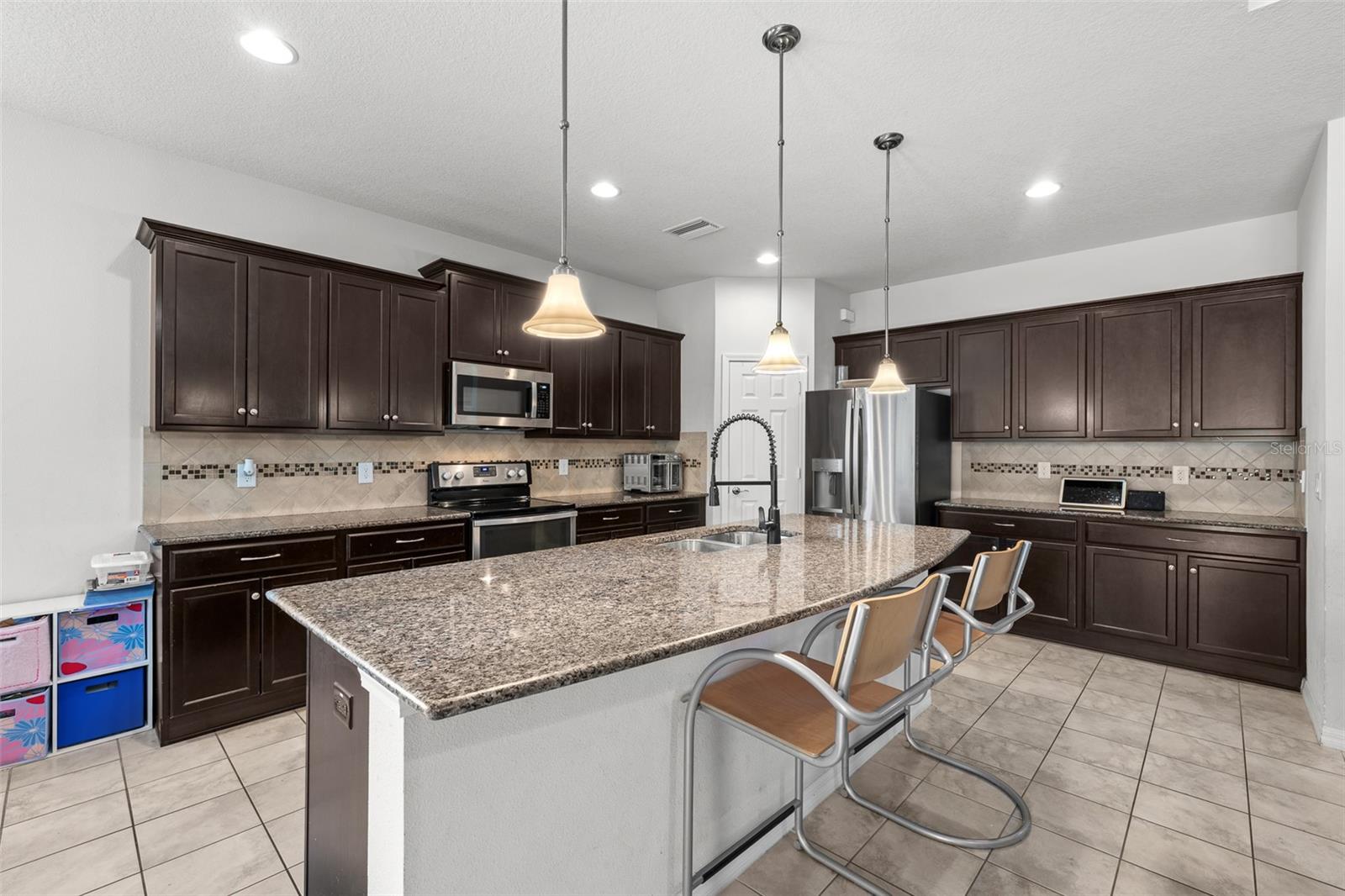 2212 LANDSIDE DR, VALRICO, FL — photo 10