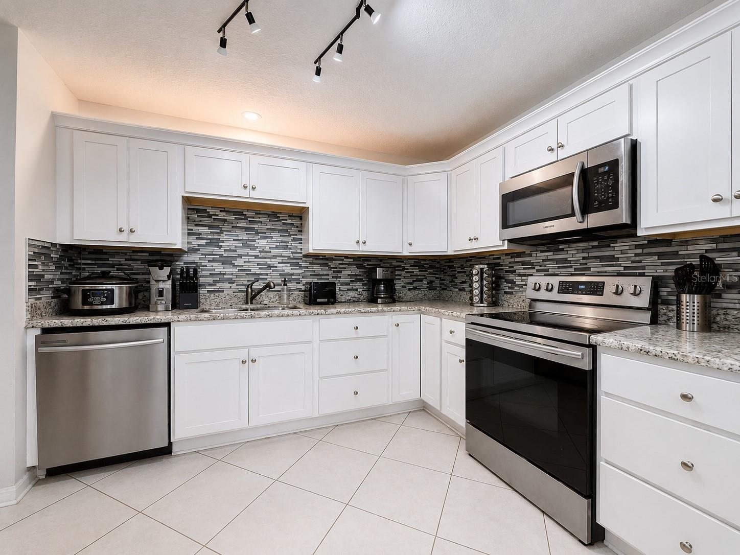 290 GLENEAGLES DR, ORANGE PARK, FL — photo 9