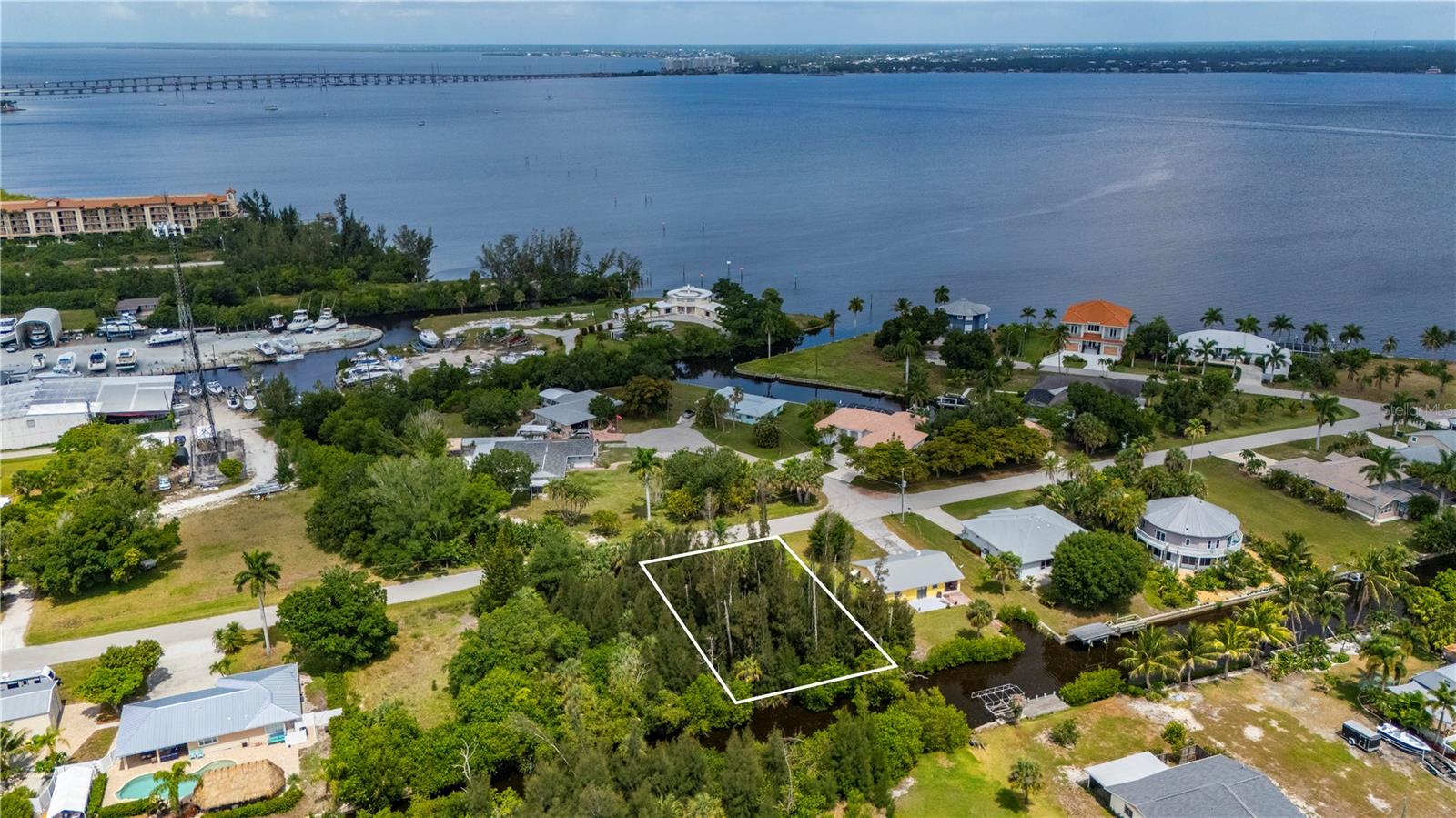 430 KLISPIE DR, PUNTA GORDA, FL — photo 3