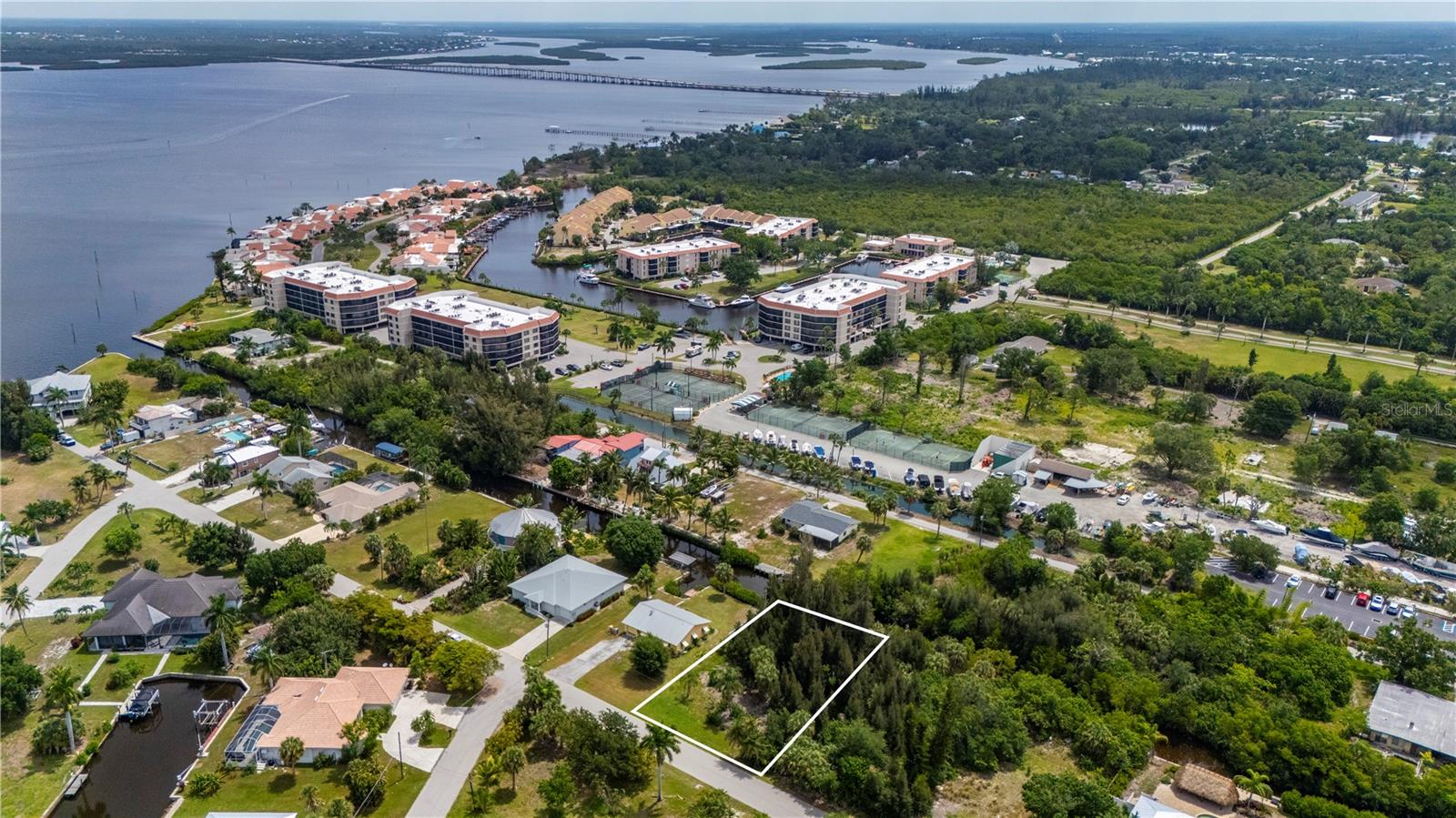 430 KLISPIE DR, PUNTA GORDA, FL — photo 9