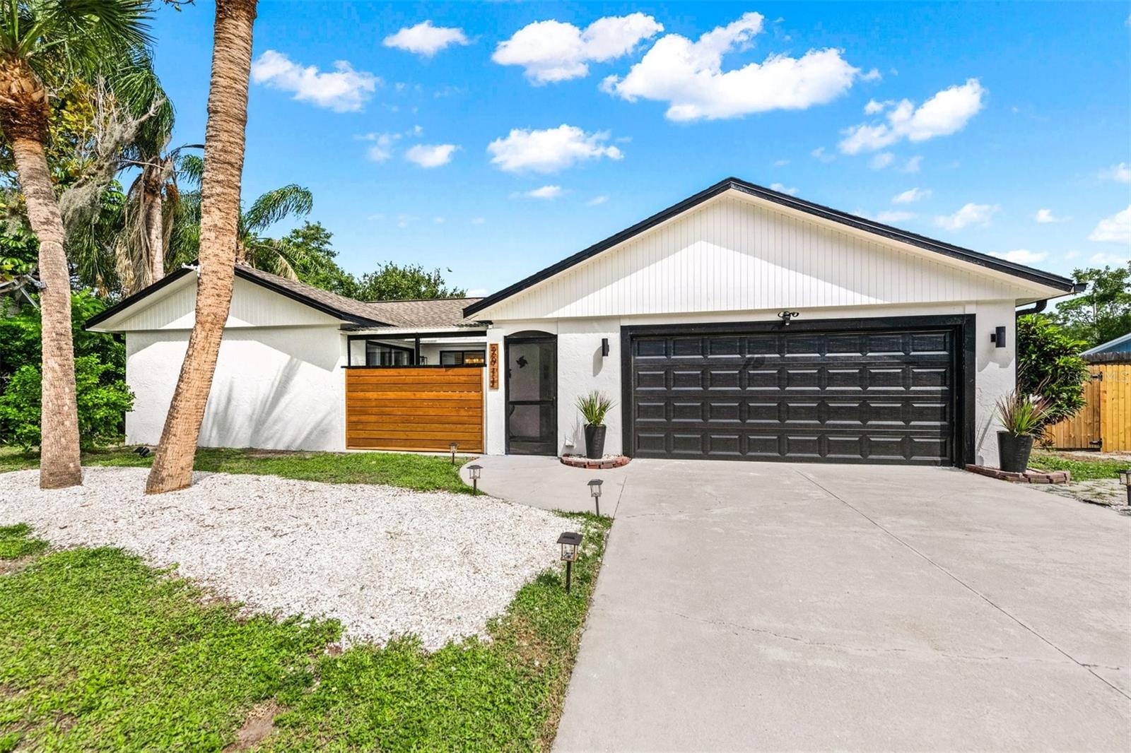 2911 WOODPINE CT, SARASOTA, FL — photo 4