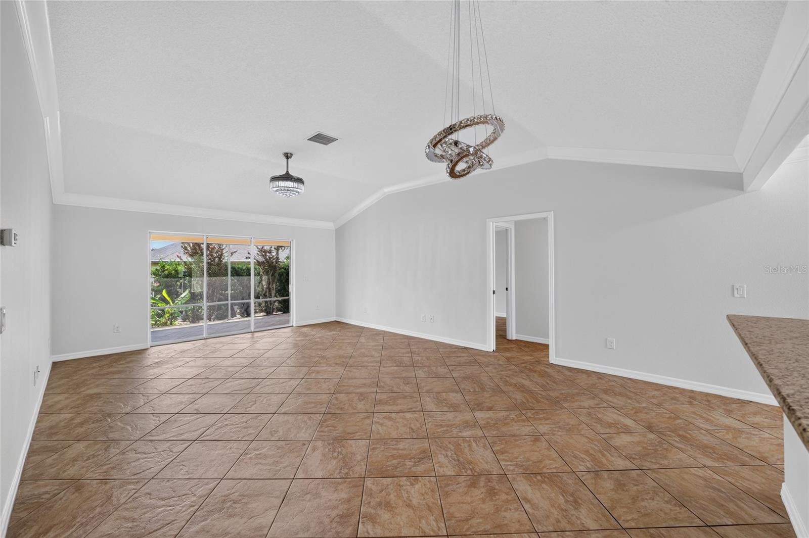 726 BRADFORD LOOP, THE VILLAGES, FL — photo 11