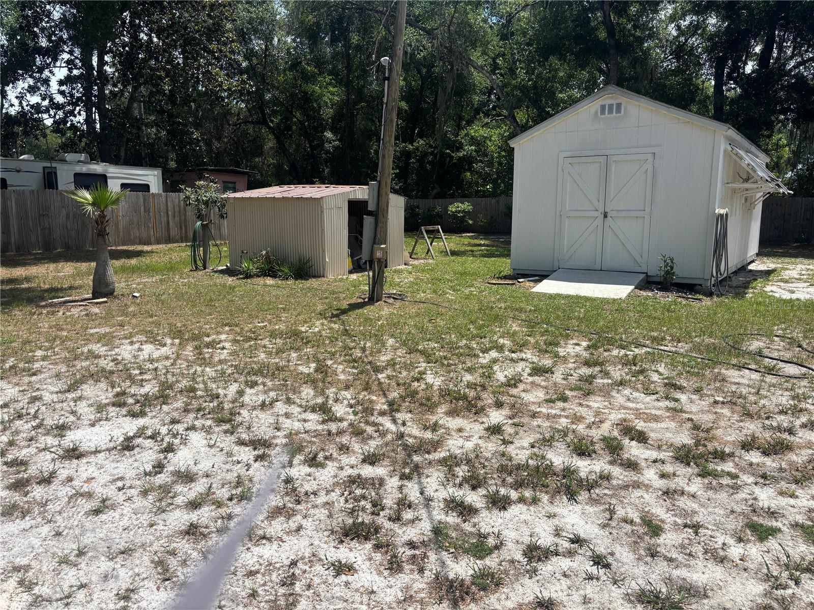 2695 NE 147TH CT, SILVER SPRINGS, FL — photo 5