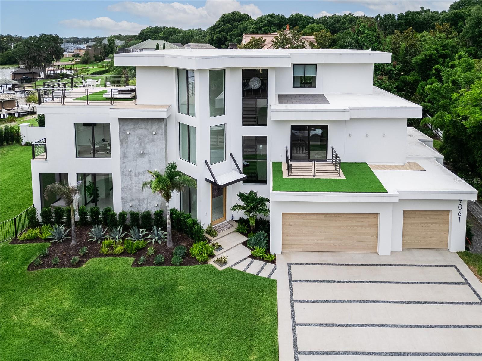 9061 RON DEN LN, WINDERMERE, FL