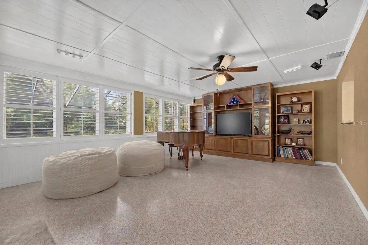 2715 LITTLE RD, VALRICO, FL — photo 23