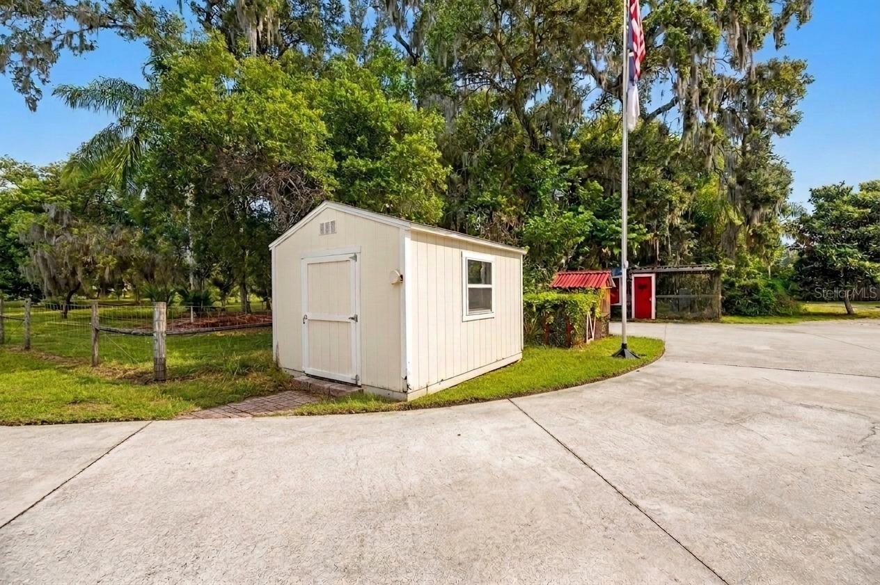 2715 LITTLE RD, VALRICO, FL — photo 37