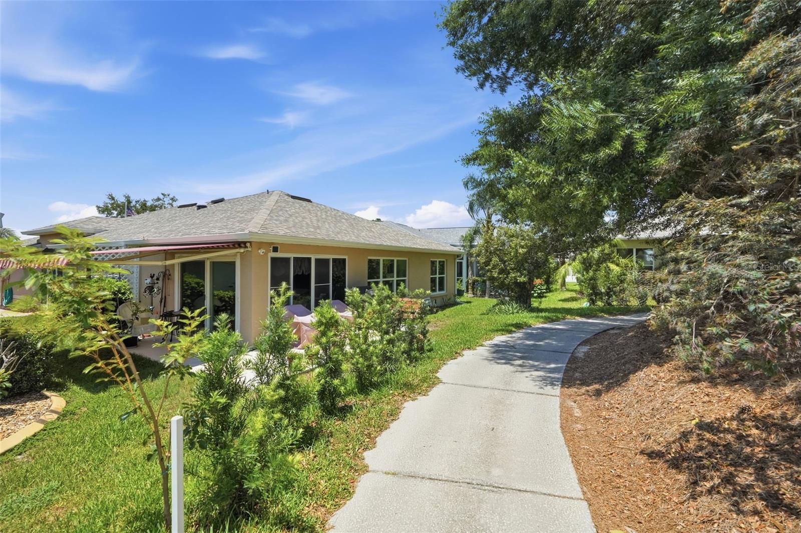 10340 BUNCOMBE WAY, SAN ANTONIO, FL — photo 8