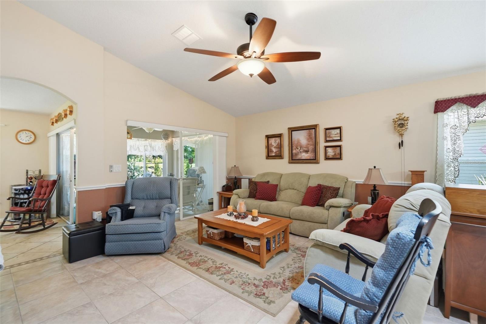 10340 BUNCOMBE WAY, SAN ANTONIO, FL — photo 15