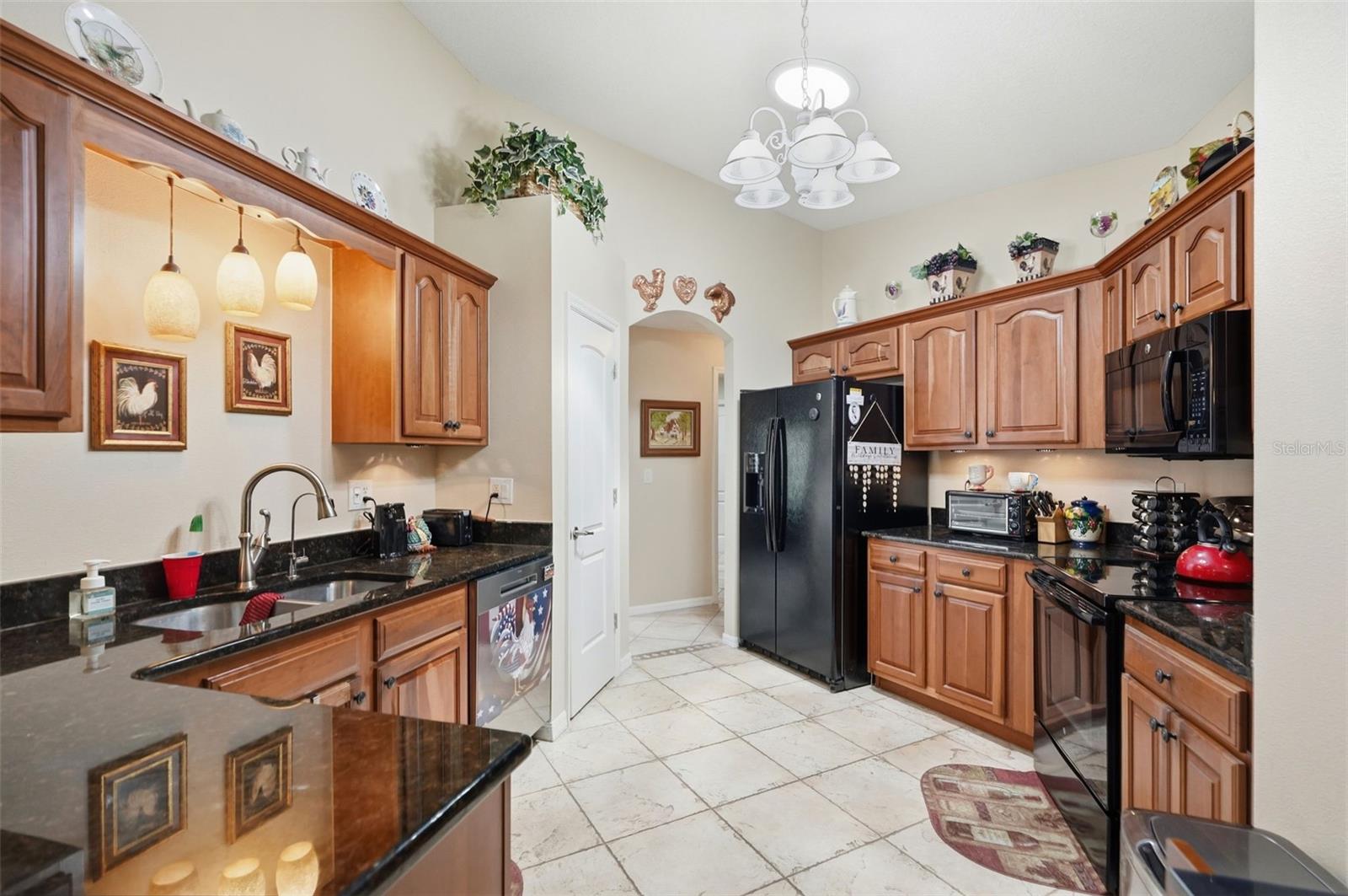 10340 BUNCOMBE WAY, SAN ANTONIO, FL — photo 26
