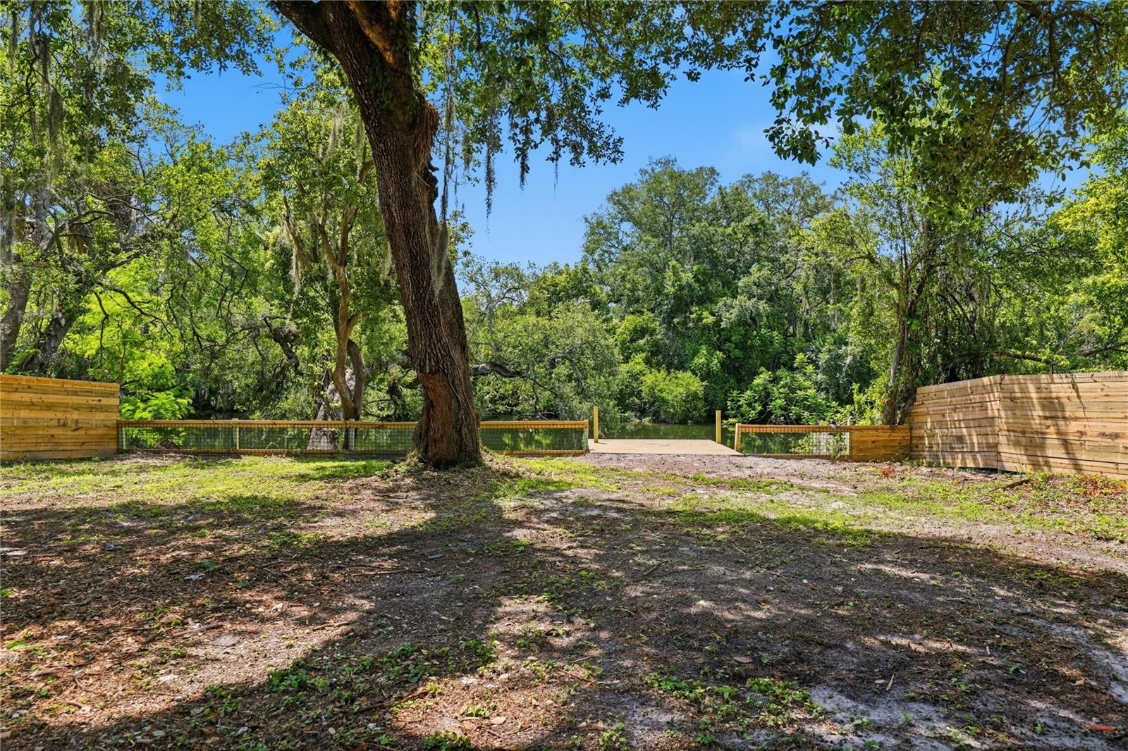 1915 E MULBERRY DR, TAMPA, FL — photo 2