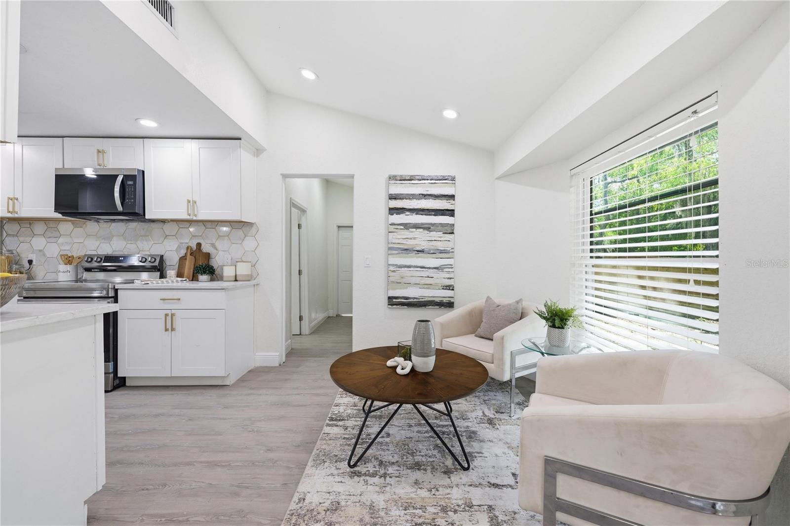 1915 E MULBERRY DR, TAMPA, FL — photo 12