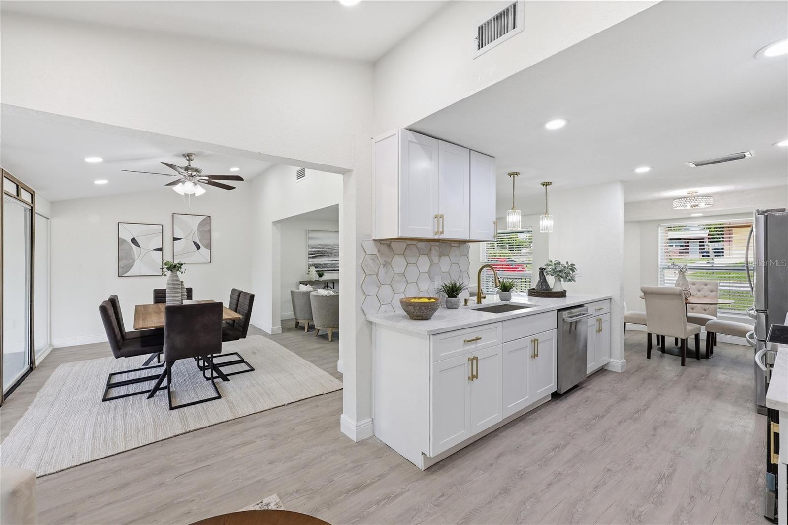 1915 E MULBERRY DR, TAMPA, FL — photo 14