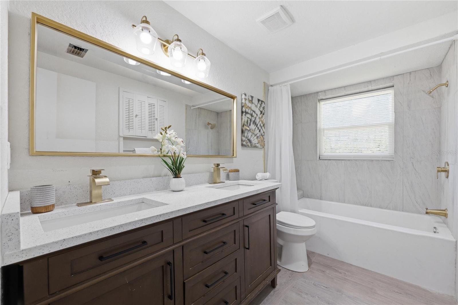 1915 E MULBERRY DR, TAMPA, FL — photo 15