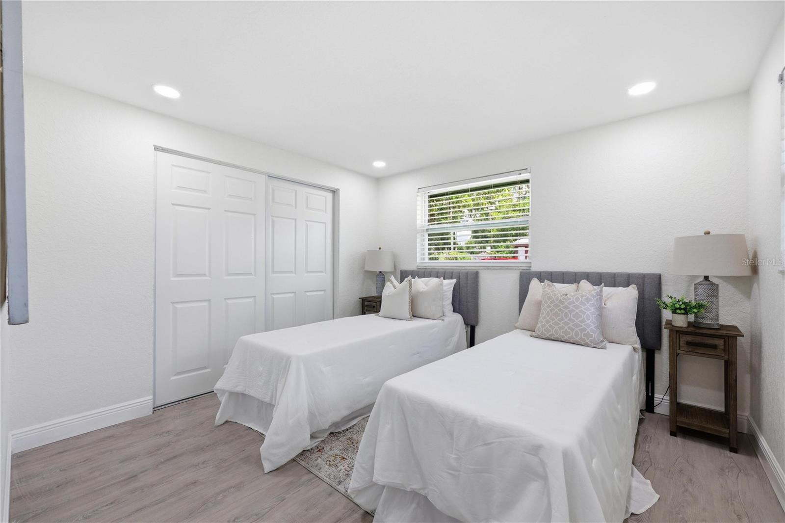 1915 E MULBERRY DR, TAMPA, FL — photo 20