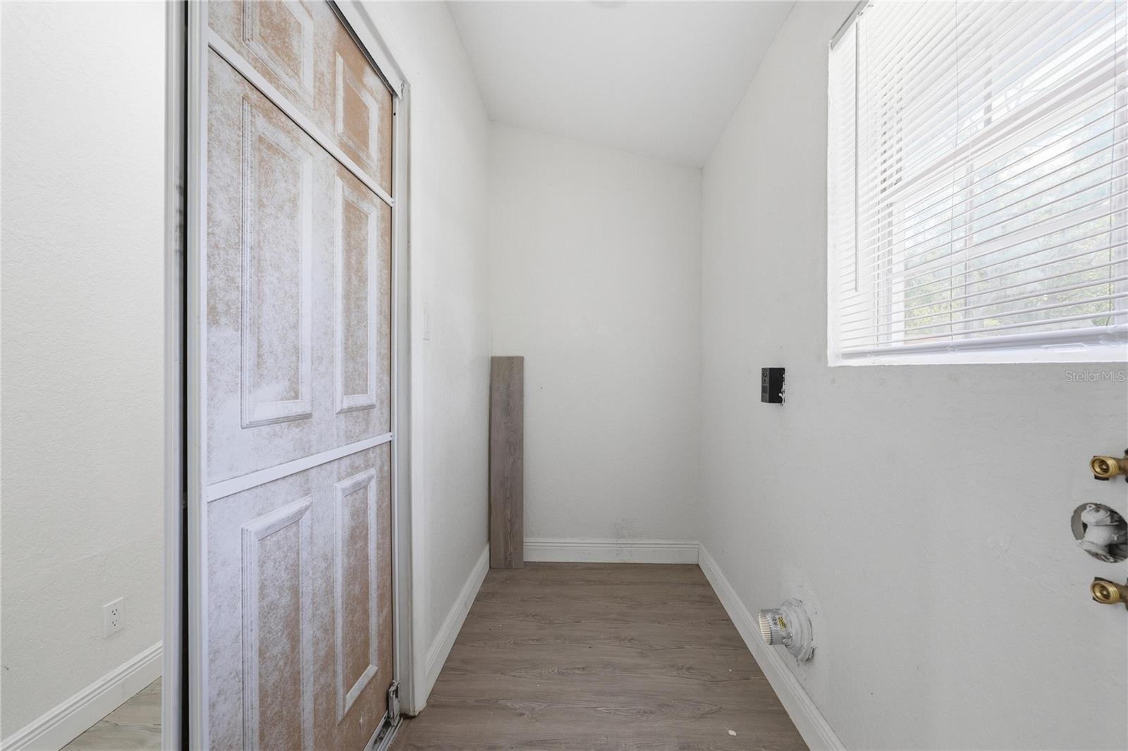 1915 E MULBERRY DR, TAMPA, FL — photo 31
