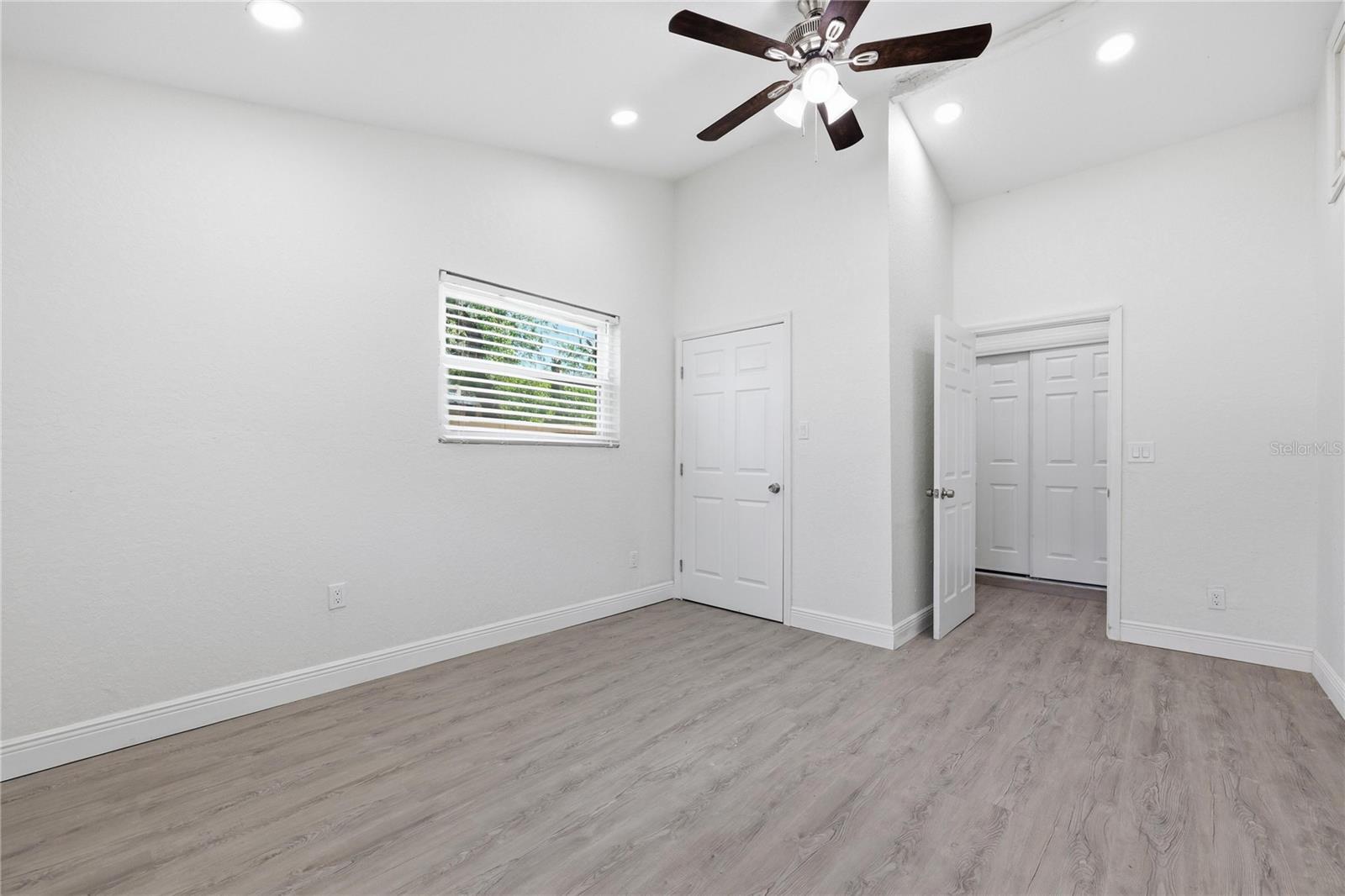 1915 E MULBERRY DR, TAMPA, FL — photo 32