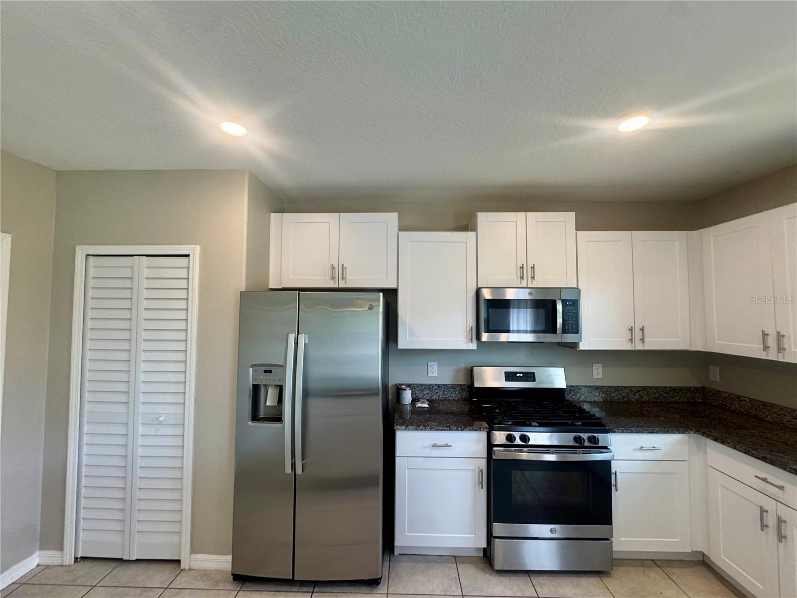 5415 AMARYLLIS GARDEN ST, APOLLO BEACH, FL — photo 3